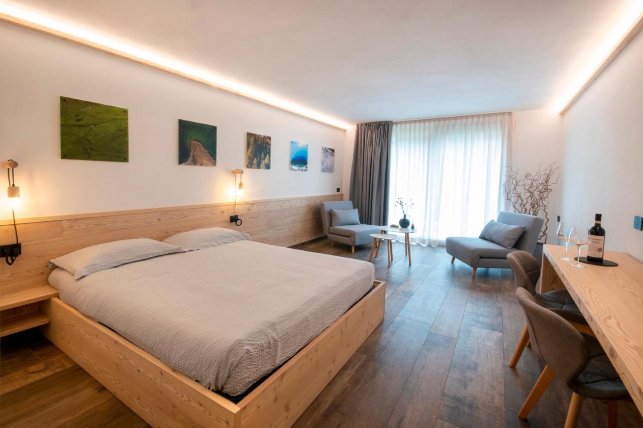 N'joy Hotel